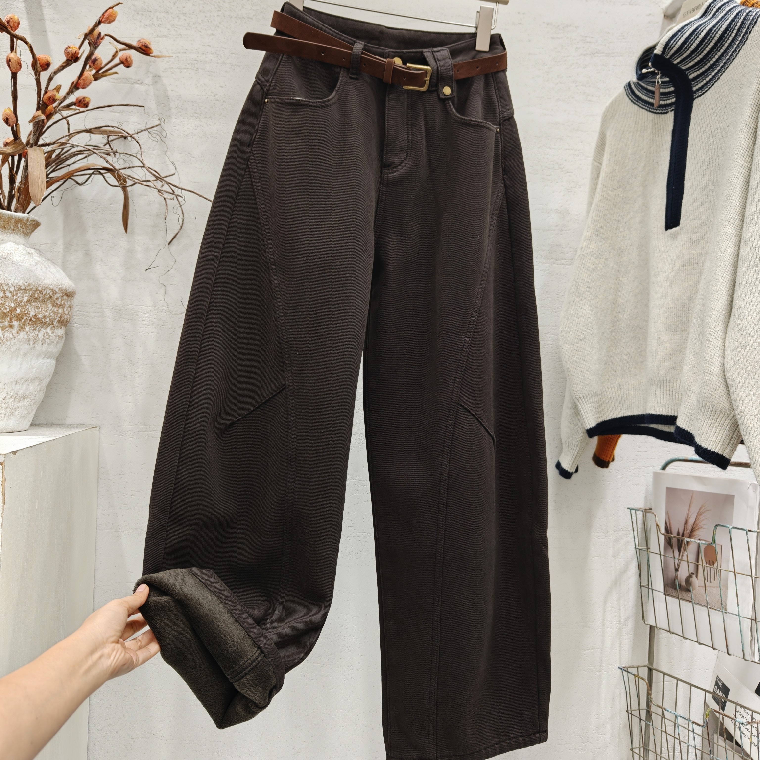 高端欧货2025冬季显瘦加绒加厚休闲宽松弯刀牛仔裤女阔腿长裤子潮