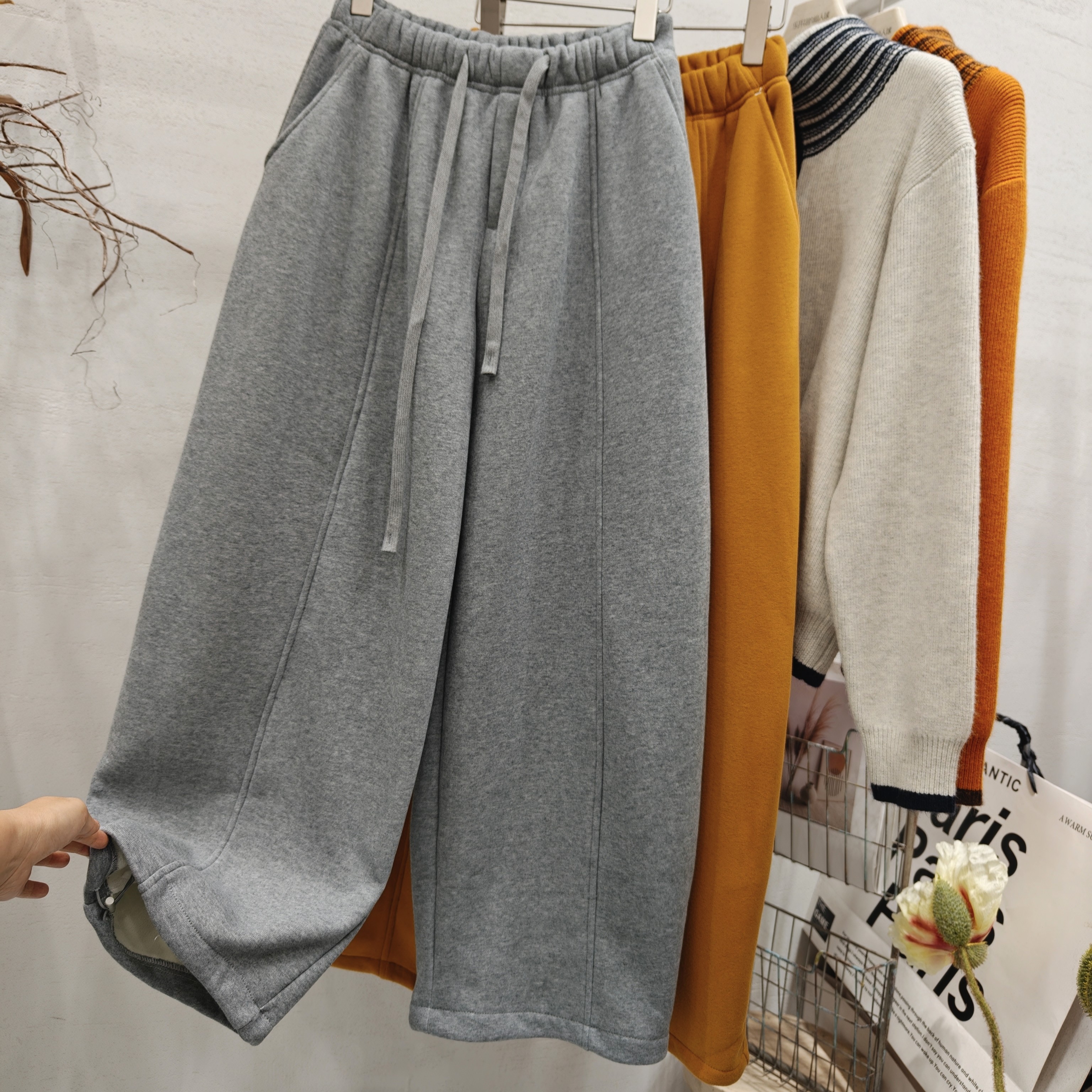 韩系弯刀阔腿裤女2025冬季加绒加厚慵懒风宽松直筒卫裤休闲长裤潮