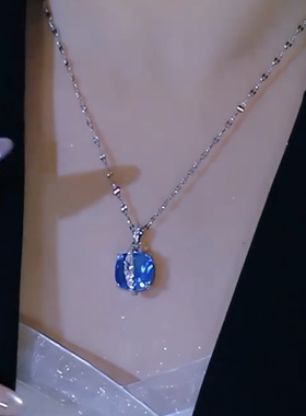 钛钢项链蓝色立体钻方糖吊坠小众设计感轻奢高级个性潮锁骨链气质