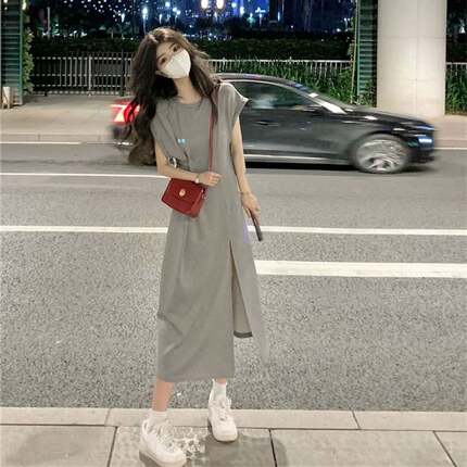 灰色开叉T恤连衣裙子女气质夏季设计感小众收腰修身短袖休闲长裙