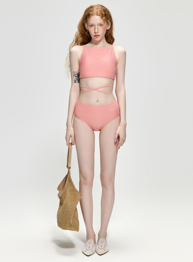 粉色绑带显白纯欲风分体比基尼小胸聚拢显瘦保守温泉度假泳衣女