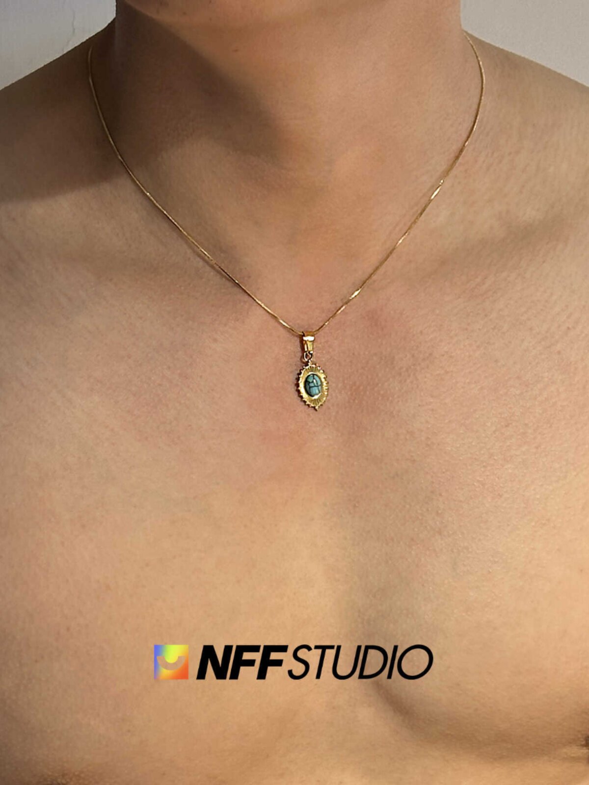 NFF 유럽과 미국의 청록색 복고풍 스테인레스 스틸 목걸이 남성용 틈새 디자인 하이 엔드 다목적 타원형 펜던트 액세서리