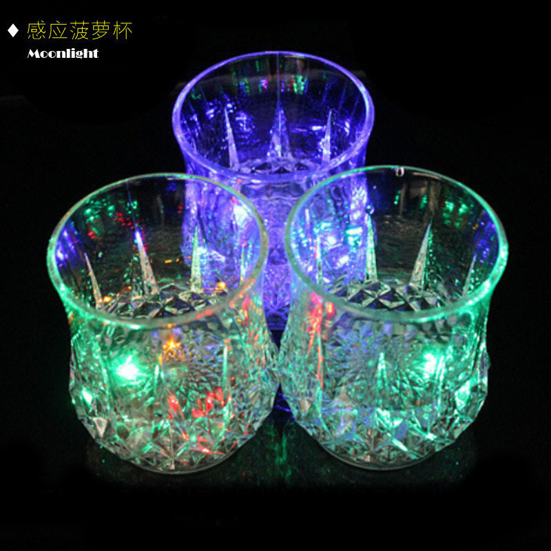 发光杯 菠萝杯 LED七彩发光啤酒杯龙杯酒吧派对闪光杯子婚庆厂家