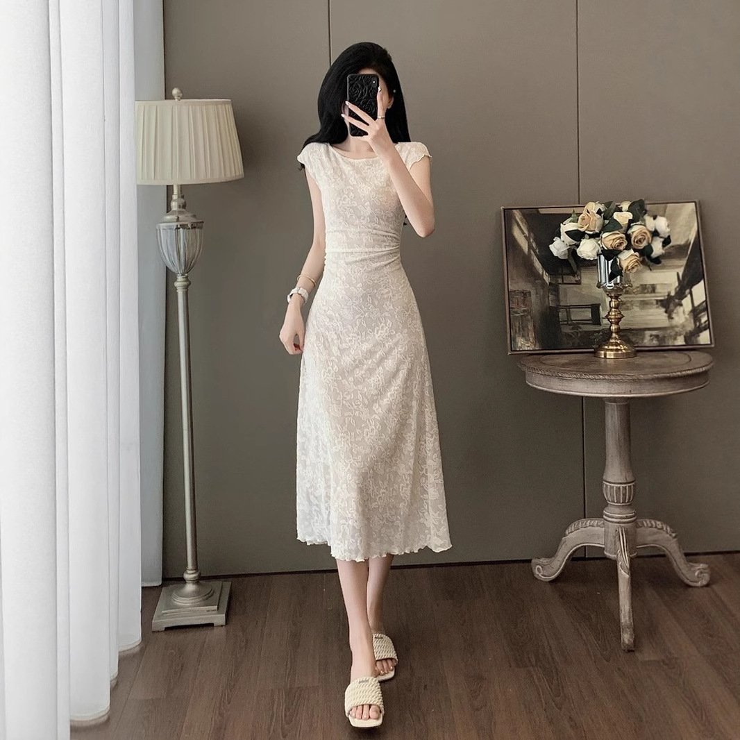 法式高级感气质连衣裙女2025夏收腰包臀显身材无袖白色温柔中长裙