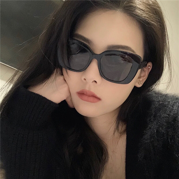 新款欧美小香镂空时尚墨镜女级感小红书同款轻奢个性太阳镜