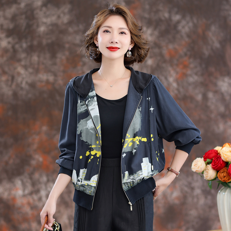 齐黛重磅真丝上衣女秋季新款高端妈妈夹克衫印花连帽桑蚕丝短外套