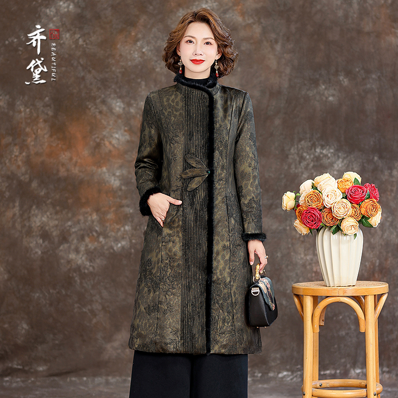 新中式国际大牌鹅绒服2025冬季新款长款妈妈拼接毛领羽绒服外套