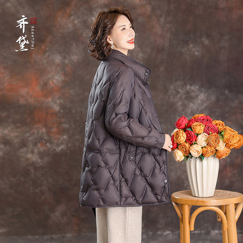 中年妈妈气质洋气羽绒服冬季2025年新款高端中长款女简约大气外套