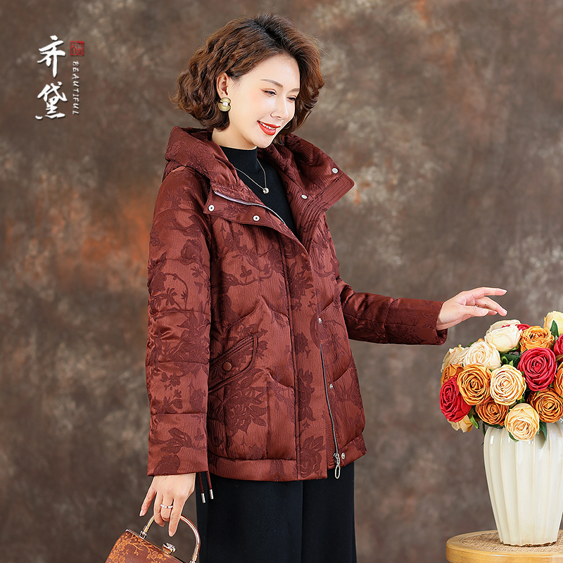 高级感妈妈羽绒服女2025新款连帽加厚中式复古洋气奶奶冬天短外套
