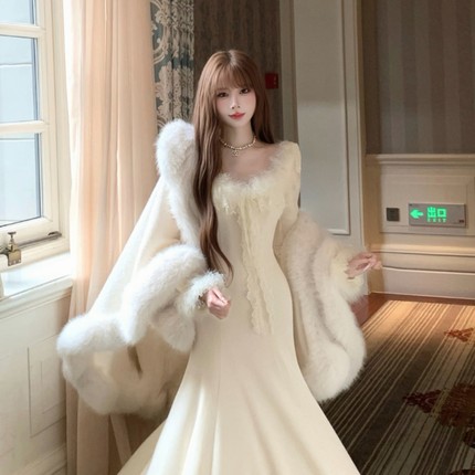 SISI JIANG"雪绒月光"千金气质蕾丝花边驼鸟毛针织显瘦连衣裙