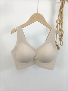 日本空气层轻塑聚拢薄款 无痕无钢圈宽肩带固定杯文胸防下垂内衣女