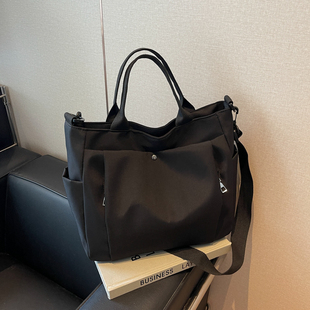 拉链防水尼龙布包大容量托特包女士简约休闲单肩斜挎包通勤手提包