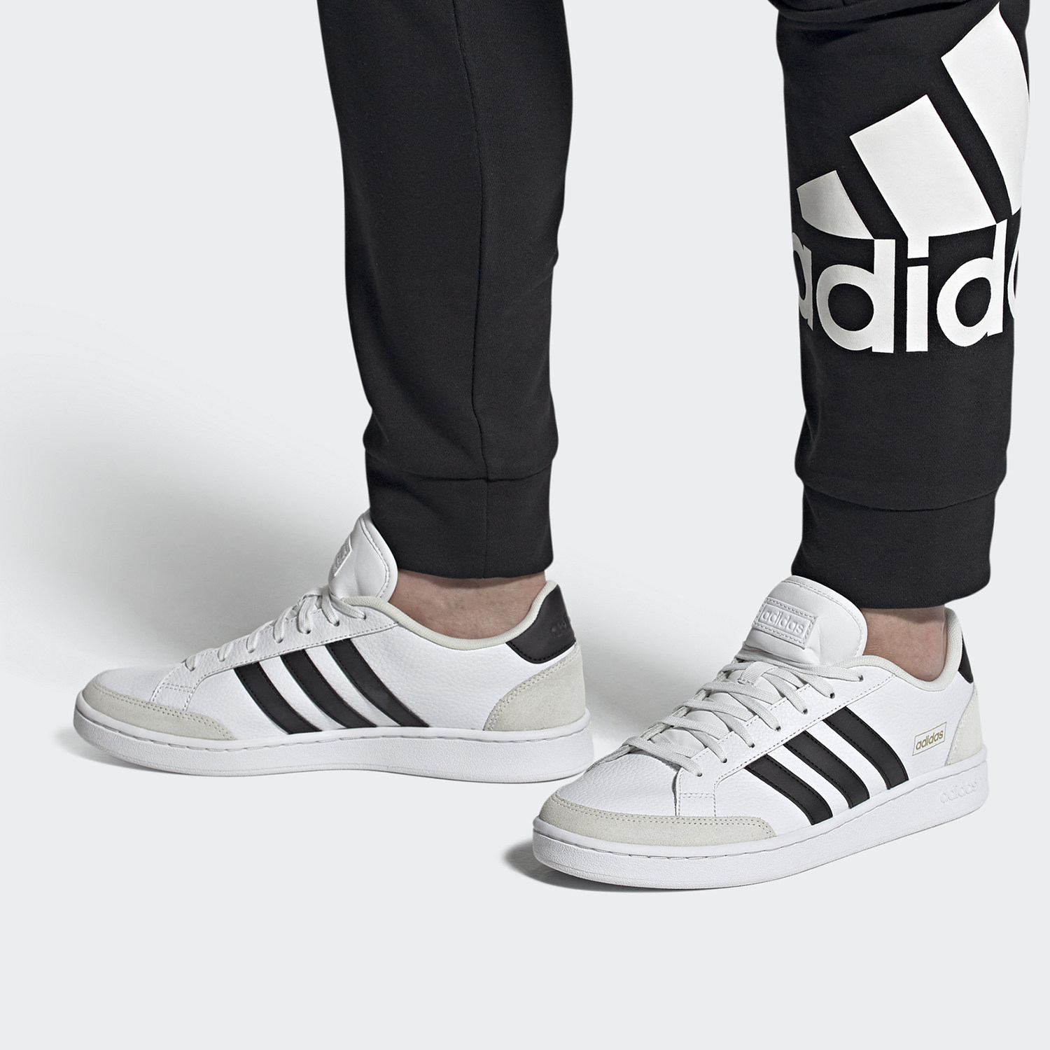 Adidas/阿迪达斯男子运动休闲鞋