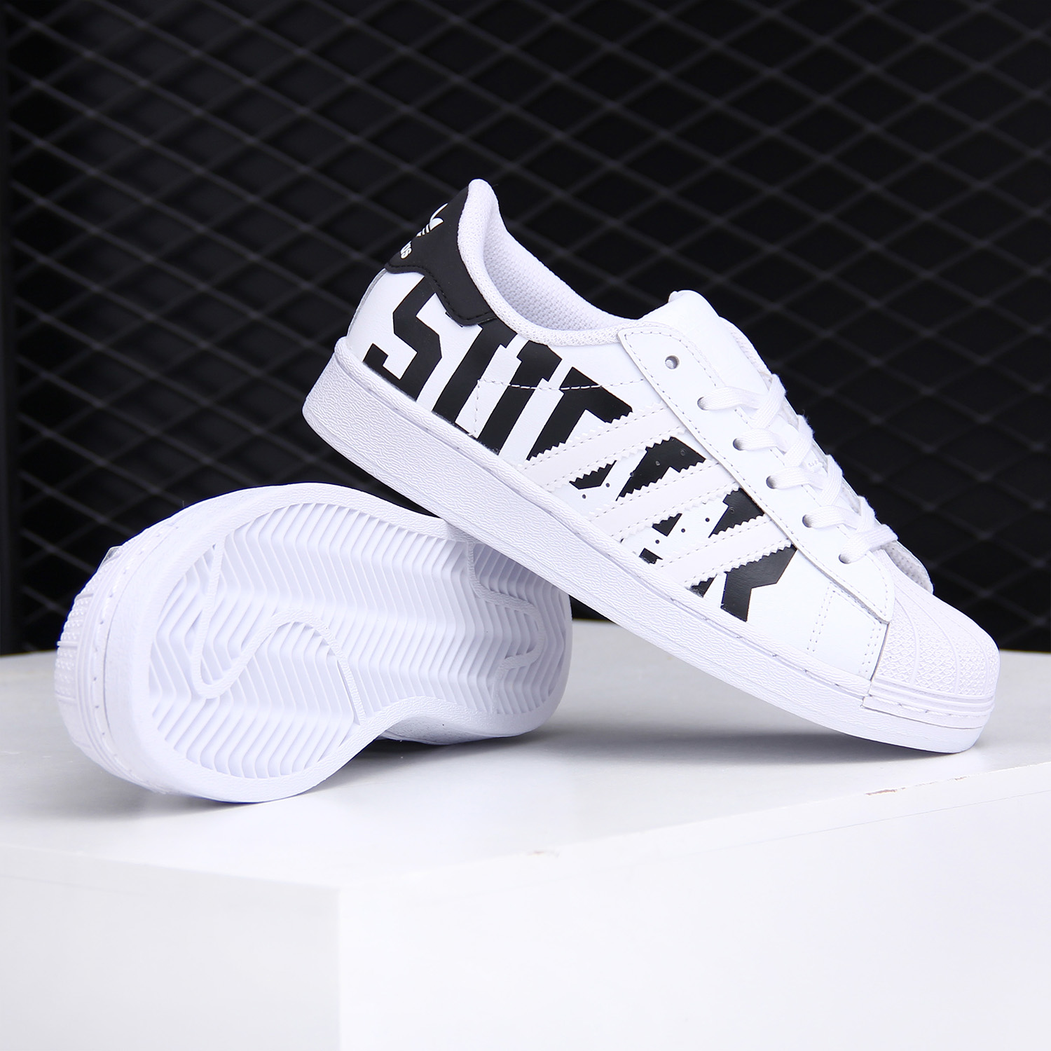 adidas阿迪达斯儿童运动鞋