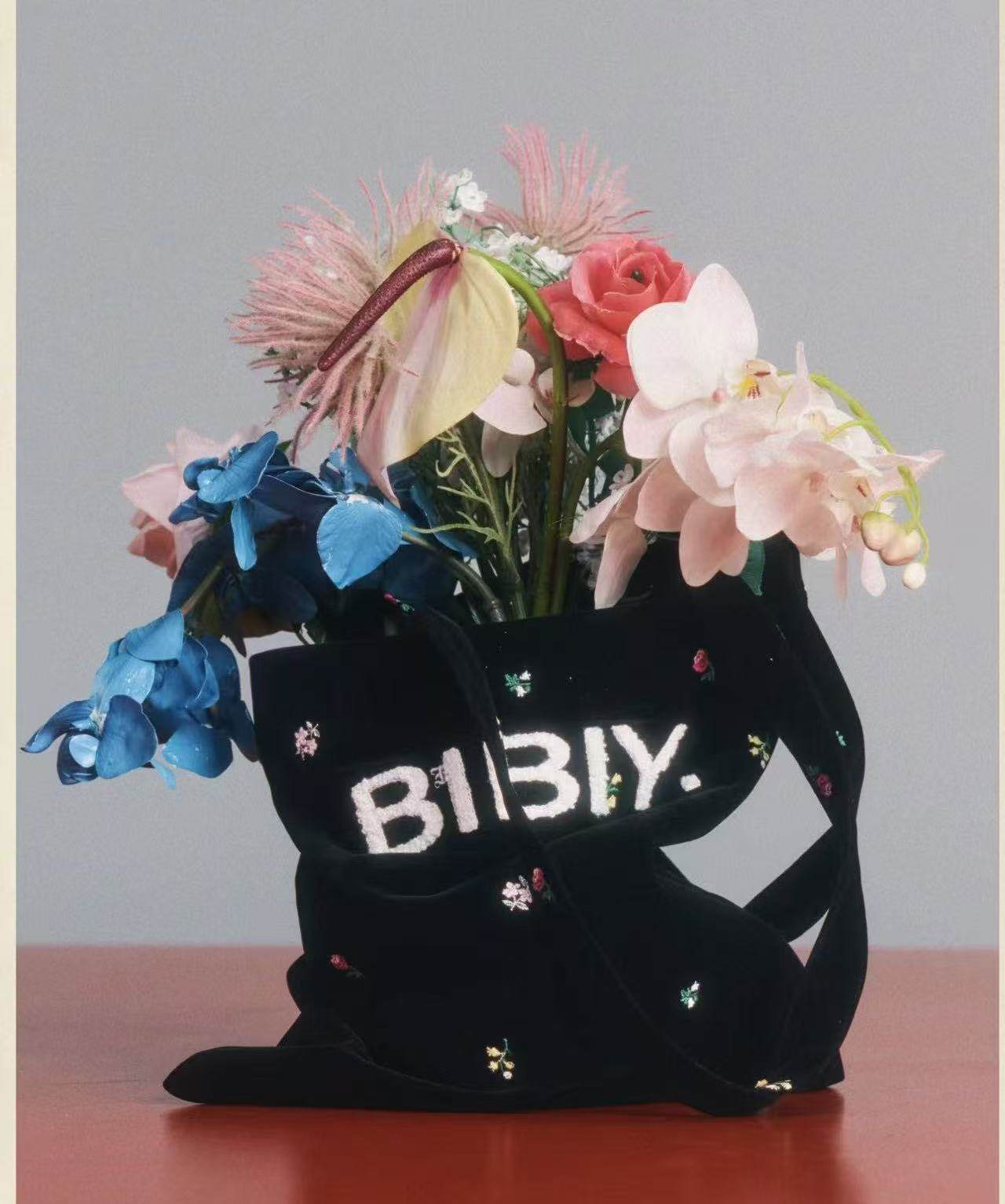 bibiy 黑色丝绒刺绣 单肩手提包图片