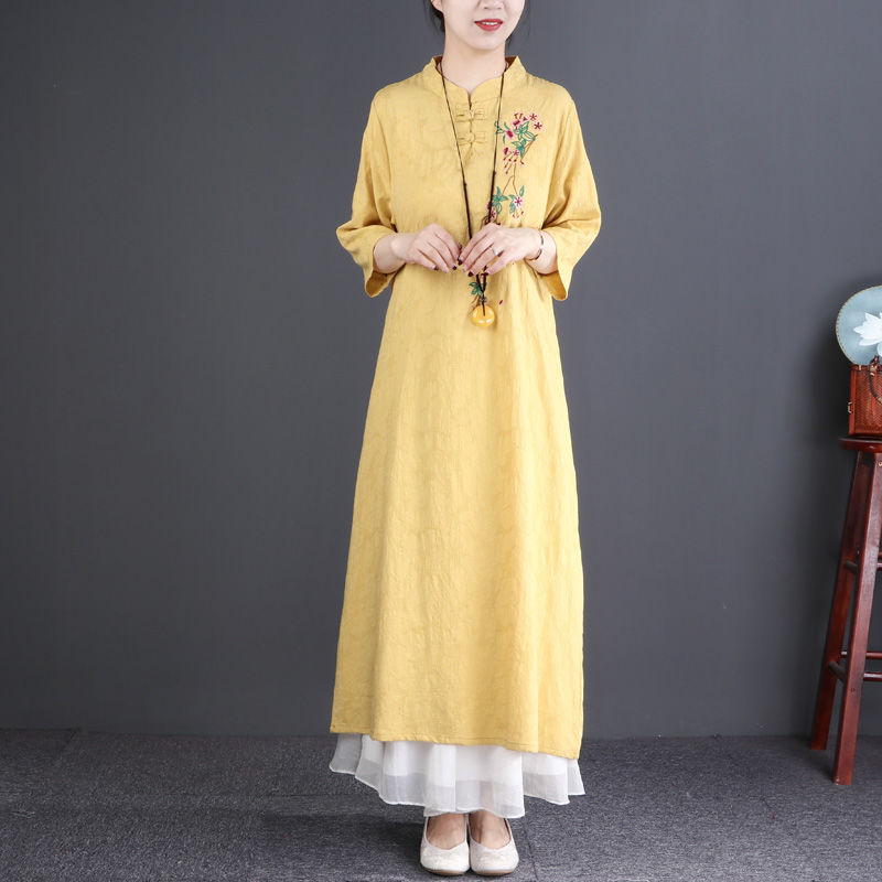 茶服女民族中国风七分袖刺绣棉麻连衣裙宽松中长款2024新品文艺范