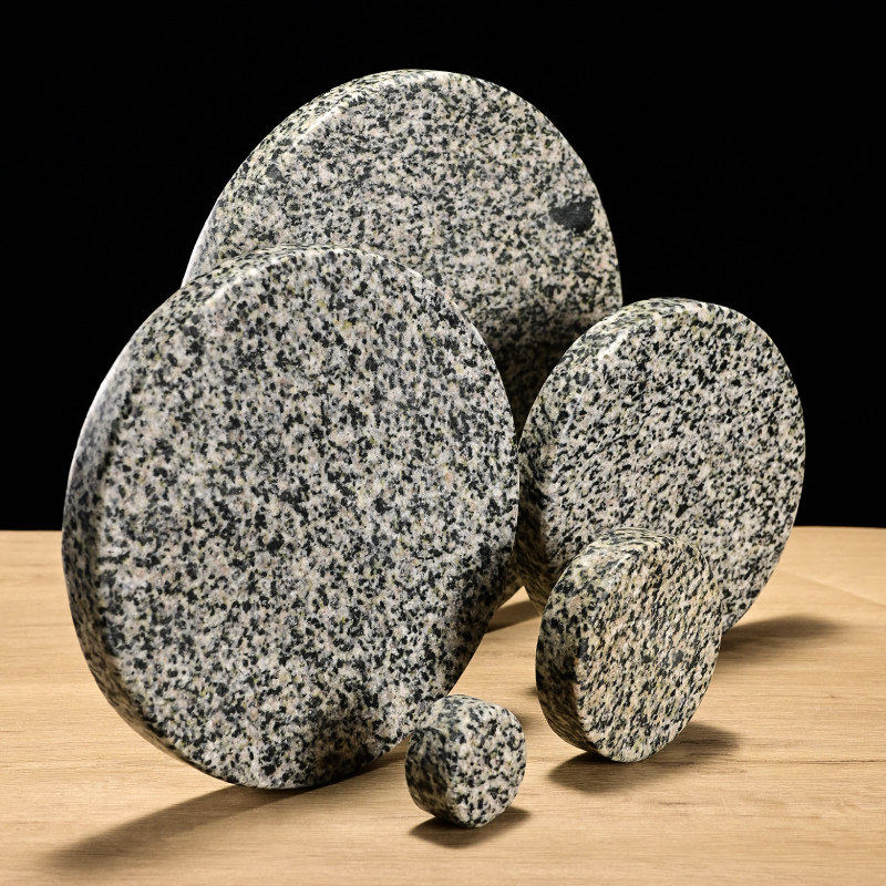 天然芝麻白圆型石块压菜石石餐垫块原石压缸石杯垫隔热石饼装饰