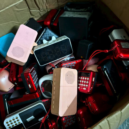 各种款式故障收音机特价处理喇叭