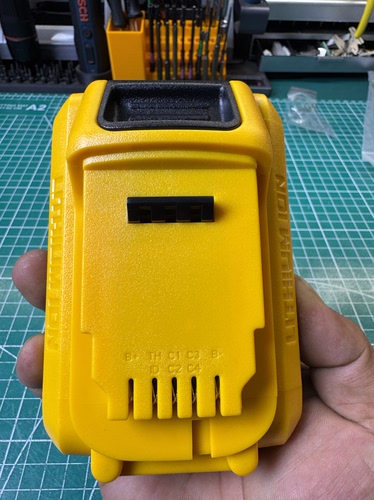 适用得伟18V20V锂电池21700电芯兼容Dewalt20V锂电池适用DCB105