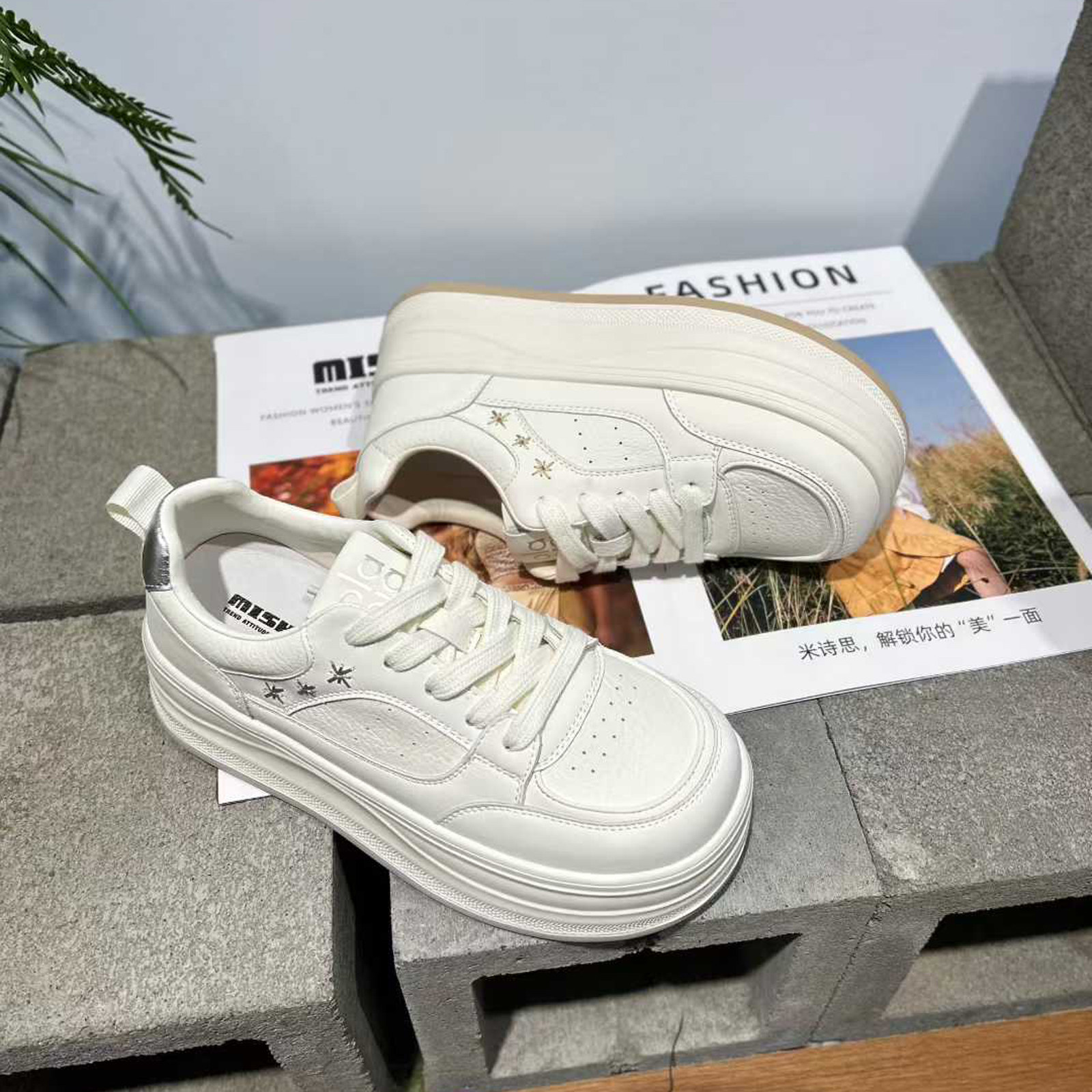 实体同款！2026早春新款厚底小白鞋女真皮休闲板鞋韩版百搭松糕鞋