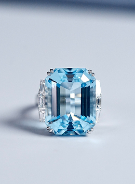 超级大克拉晶体通透高品质海蓝宝戒指简约大气设T方钻石厚金戒指