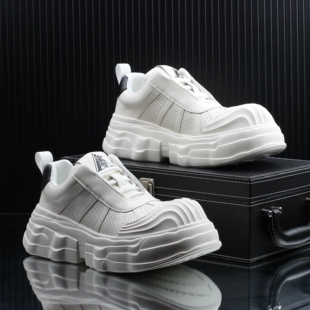 高级感潮牌时尚厚底小白鞋男款增高休闲板鞋2026新款百搭透气男鞋