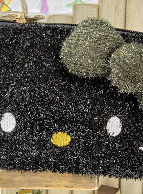 现货,日本限定三丽鸥HelloKitty联名OPAQUE亮闪手拎包零钱15.1*12