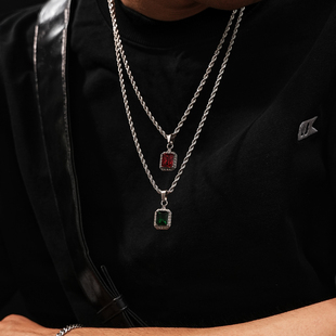 SAZ 潮流嘻哈说唱小方块方形红蓝宝石黑八吊坠叠戴穿搭项链男女生
