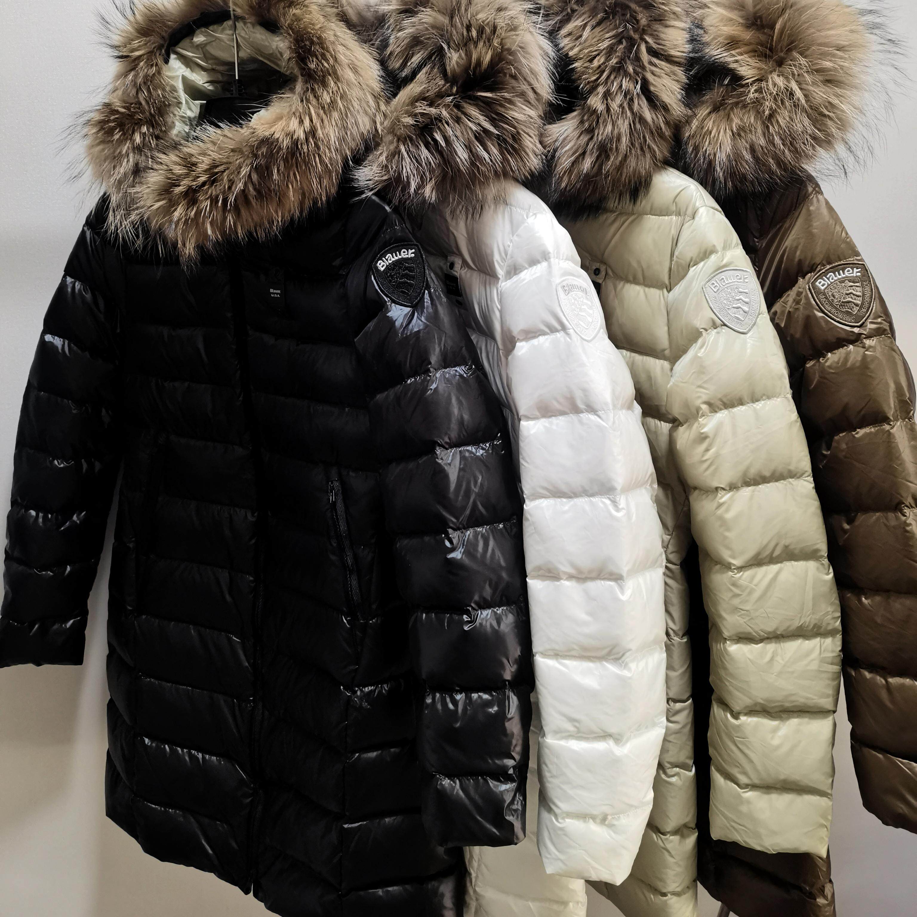 美单正品奢牌女士羽绒服90绒修身冬季中长款加厚连帽外套真毛领
