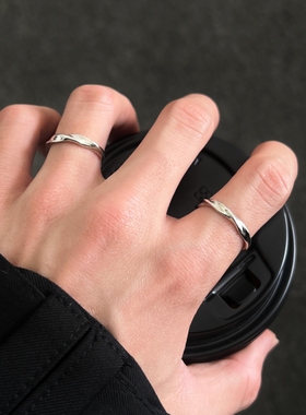 小众设计高级感莫比乌斯素圈戒指男女2025新款爆款开口可调节指环