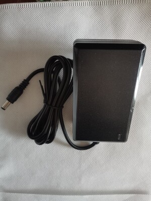 适用于 方正液晶显示器FD2735W+ 电源适配器 充电器 电源线