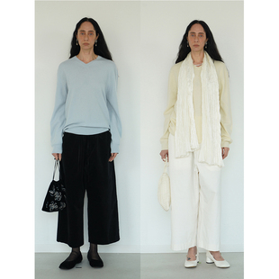 「深冬」纽约式 2025 优雅 小v 领慵懒松弛无缝奶奶羊绒衫 Bow