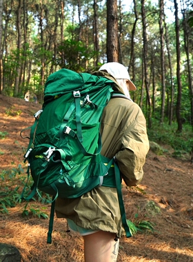 《自然复兴》户外徒步露营悬浮背负防水双肩背包50l大容量登山包