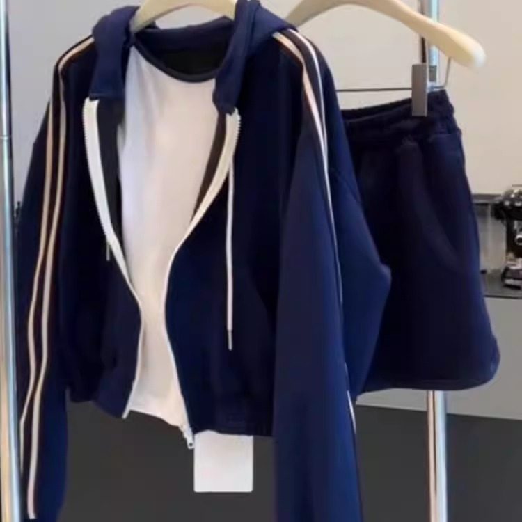 特大码300斤时尚休闲运动套装女秋冬显瘦减龄短裙连帽卫衣两件套,女装/女士精品,时尚套装,淘宝优惠券,粉丝福利购,淘宝优惠卷