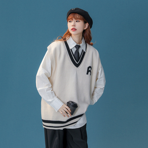 M092-P48美式复古字母v领学院风无袖背心针织马甲毛衣外搭女图片
