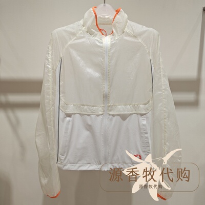 爱慕运动逐风破晓系列春夏宽松轻量梭织外套女士上衣透视MOTP0060