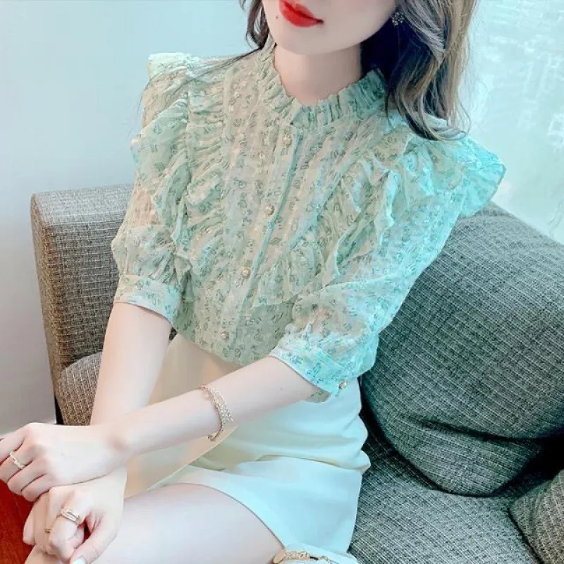 夏季短袖雪纺衬衫女装夏装2025年新款洋气别致小衫高级感碎花上衣