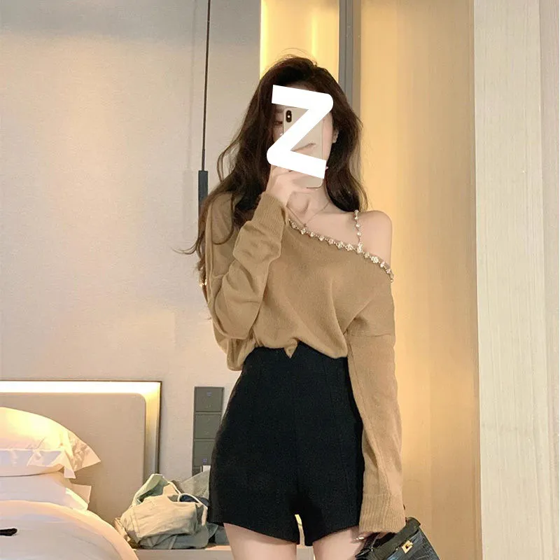春季新款高级感炸街气质套装女洋气露肩毛衣针织衫高腰短裤两件套