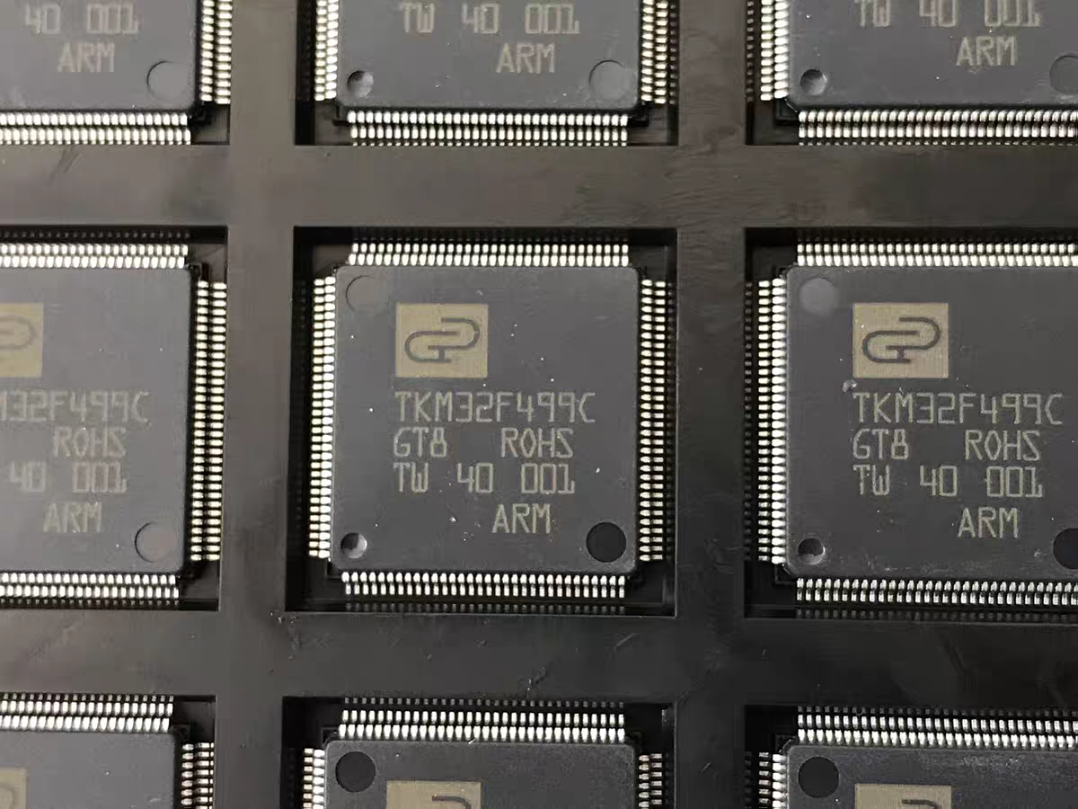 TKM32F499高性能M4芯片240MHz高级DMA驱动液晶屏利器8MB超大