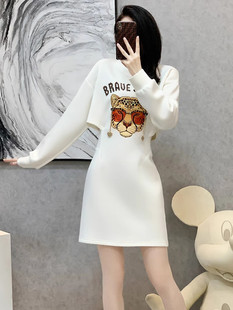 欧货漂亮白色圆领卫衣女春秋2023新款重工洋气中长款卫衣裙小个子