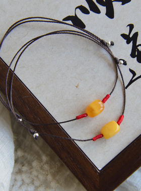 一条可爱的天然小蜜蜡手绳