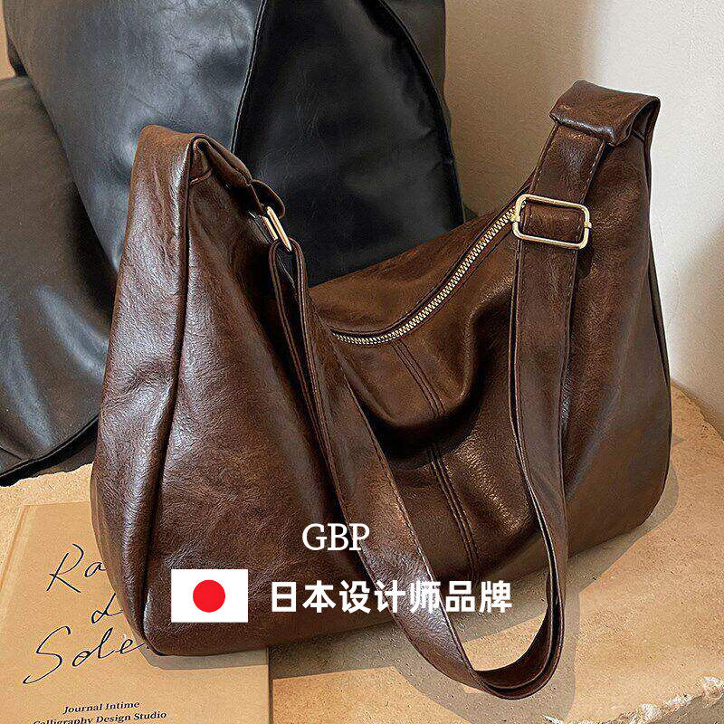 潮牌IT. BAG 大容量真皮女包2026新款复古单肩斜挎包饺子包手机包