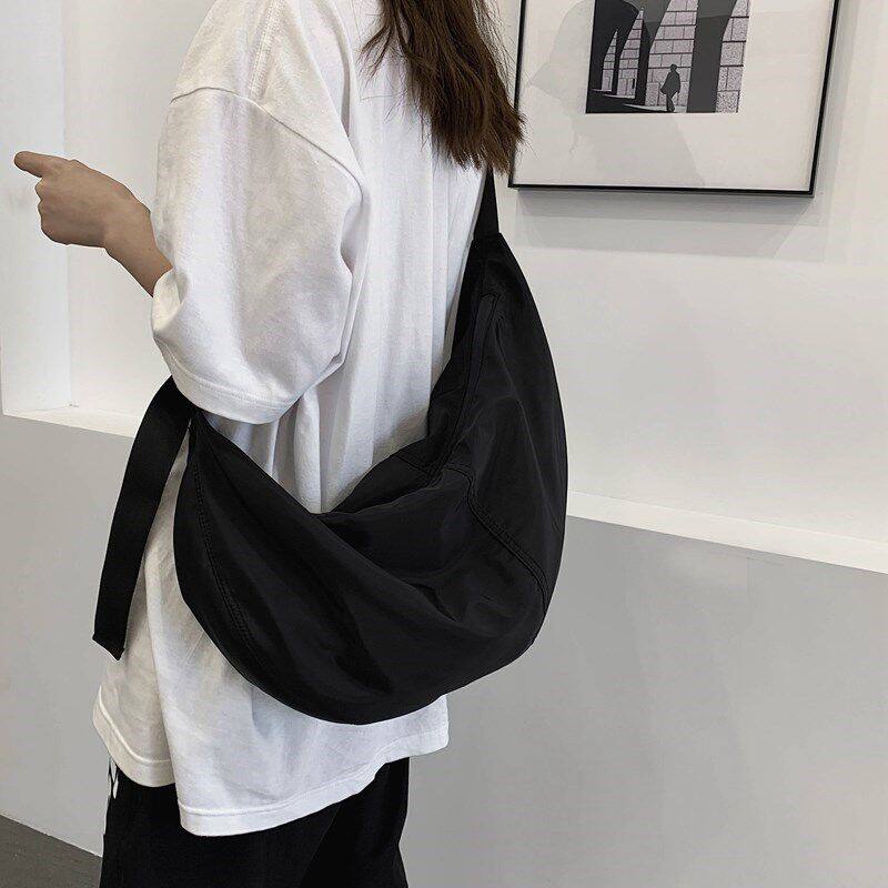 新加坡Cienda Kuelta 工装包斜挎包女饺子包黑色上课大学生单肩包