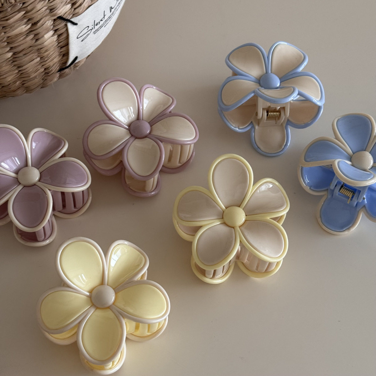 可爱拼色花朵抓夹质感高级温柔盘发马尾半夹鲨鱼夹百搭日常发饰,饰品/流行首饰/时尚饰品新,发饰,淘宝优惠券,粉丝福利购,淘宝优惠卷