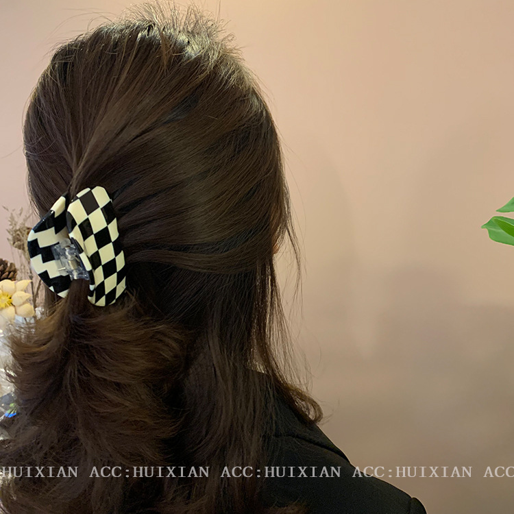 chunks黑白棋盘格半圆中号港风发抓抓夹发夹后脑勺鲨鱼夹盘发头饰