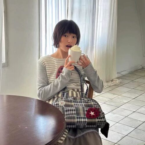 韩系aeae学院风草莓贴布星星波士顿保龄球包格纹手提单肩包