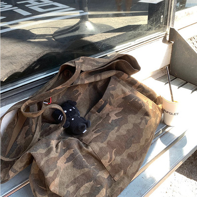 ASHENONLINE 迷彩帆布袋大容量潮酷个性街头风设计撞色休闲单肩包