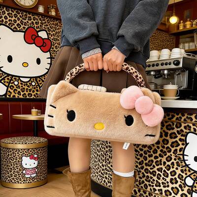 野兽派同款黑皮kitty猫毛绒公仔复古收音机抱枕午睡枕头靠枕
