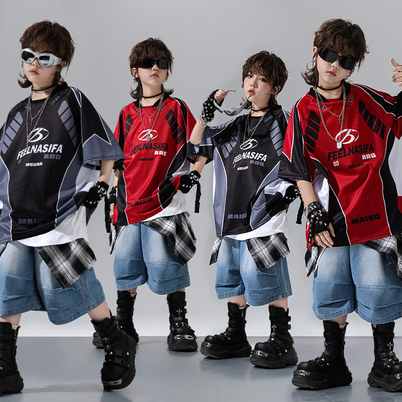 街舞潮服演出服儿童hiphop男童运动套装牛仔中裤表演女童爵士服装