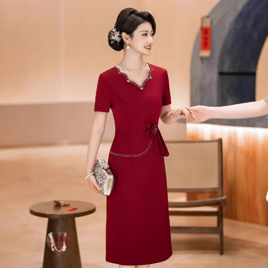 2025新款喜婆婆喜妈妈连衣裙礼服新中式修身旗袍敬酒服大码女装